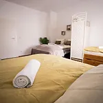 ° Charming Central 24/7 Serviced Apartment °