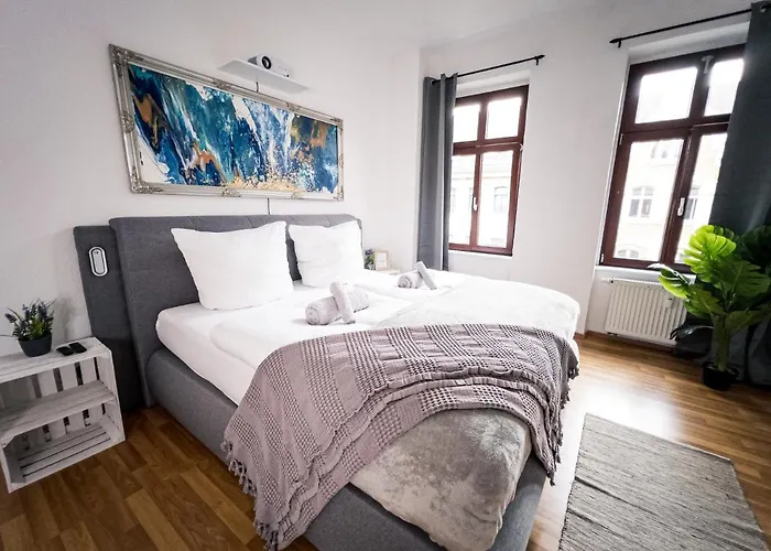 ° Charming Central 24/7 Serviced Apartment °
